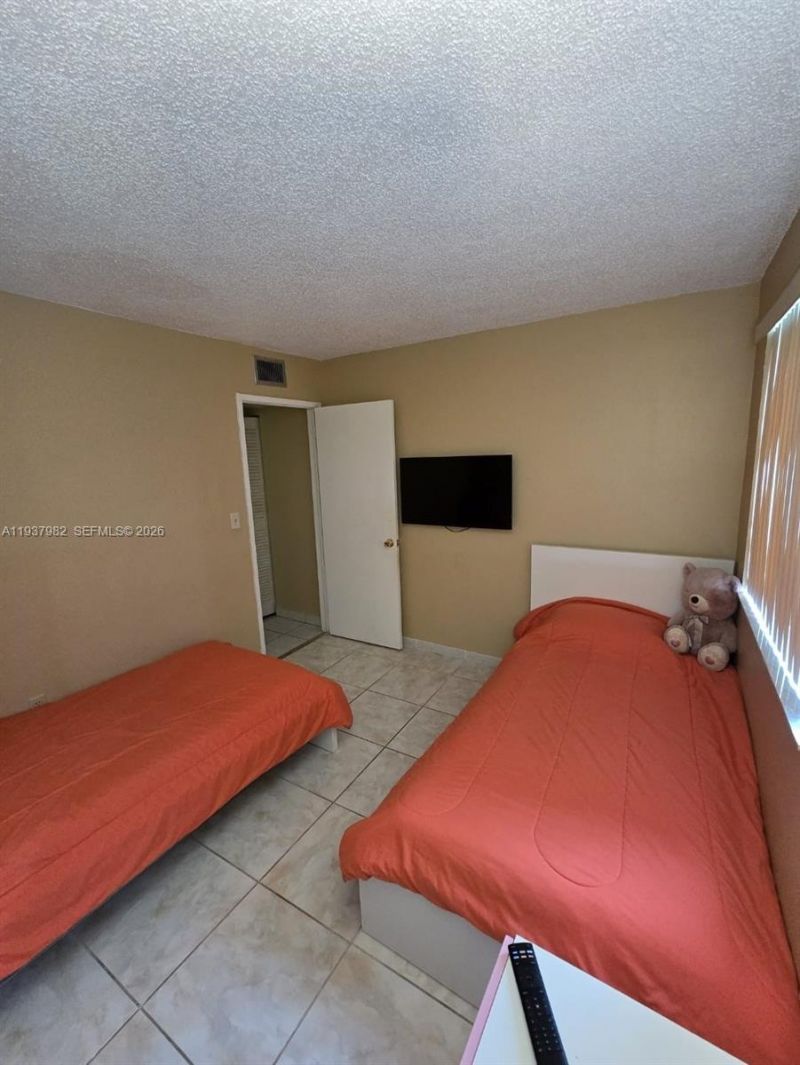 10302 NW 9th St Cir, Unit 203, Miami, FL 33172 Photo