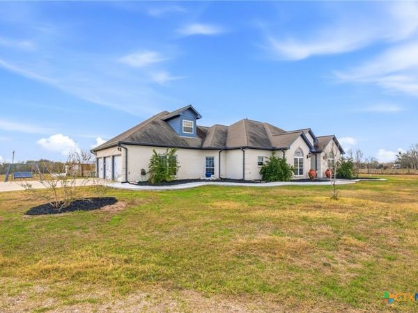 1739 Old Goliad Road, Victoria, TX 77905