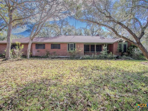 1535 Live Oak Drive, Inez, TX 77968