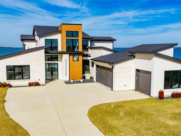 104 Mary Court , Gun Barrel City, TX 75156