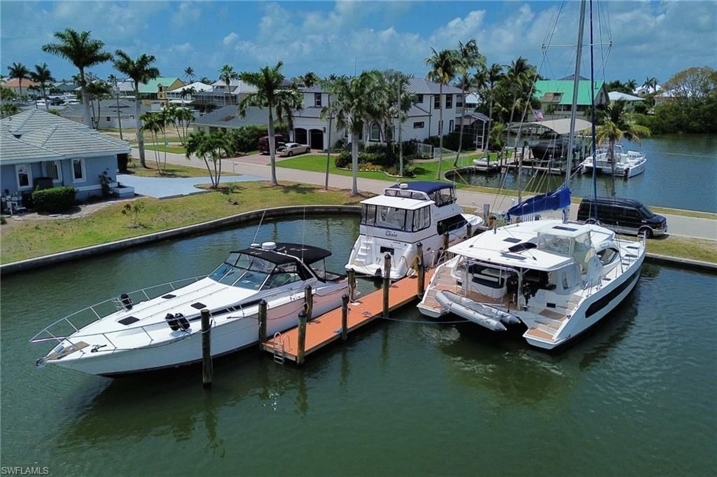 12070 Siesta Dr, Fort Myers Beach, FL 33931 Photo
