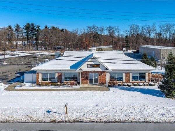1613 Route 9, Halfmoon, NY 12065