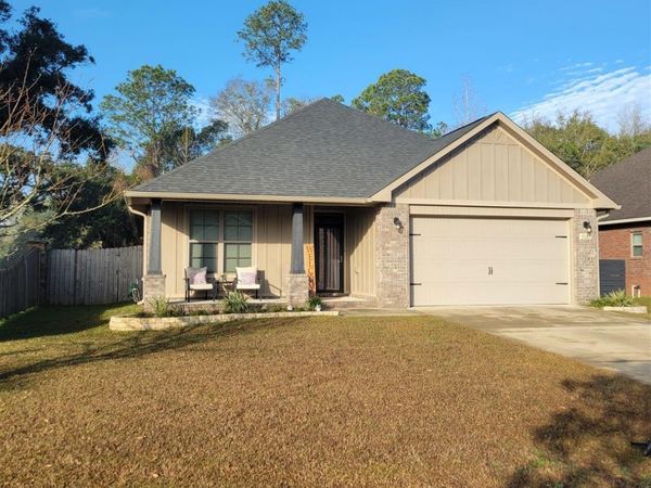 5185 Parkside Dr, Pace, FL 32571