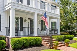 131 Balfour Drive photo 4