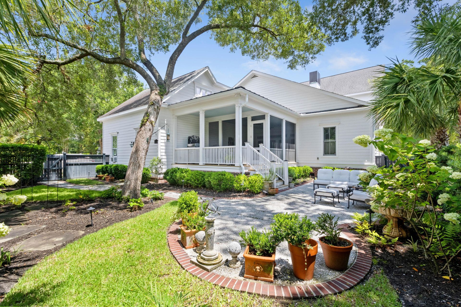 131 Balfour Drive Photo 57