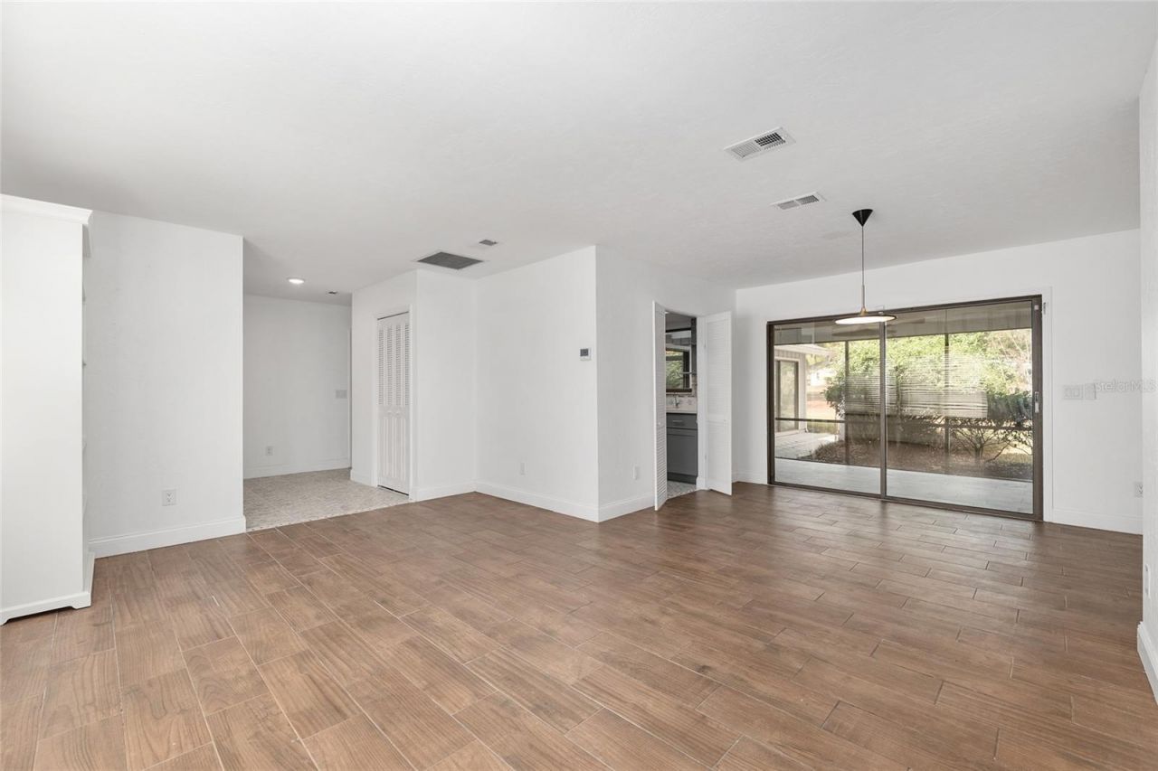 6242 NW 105th Avenue, Alachua, FL 32615 Photo