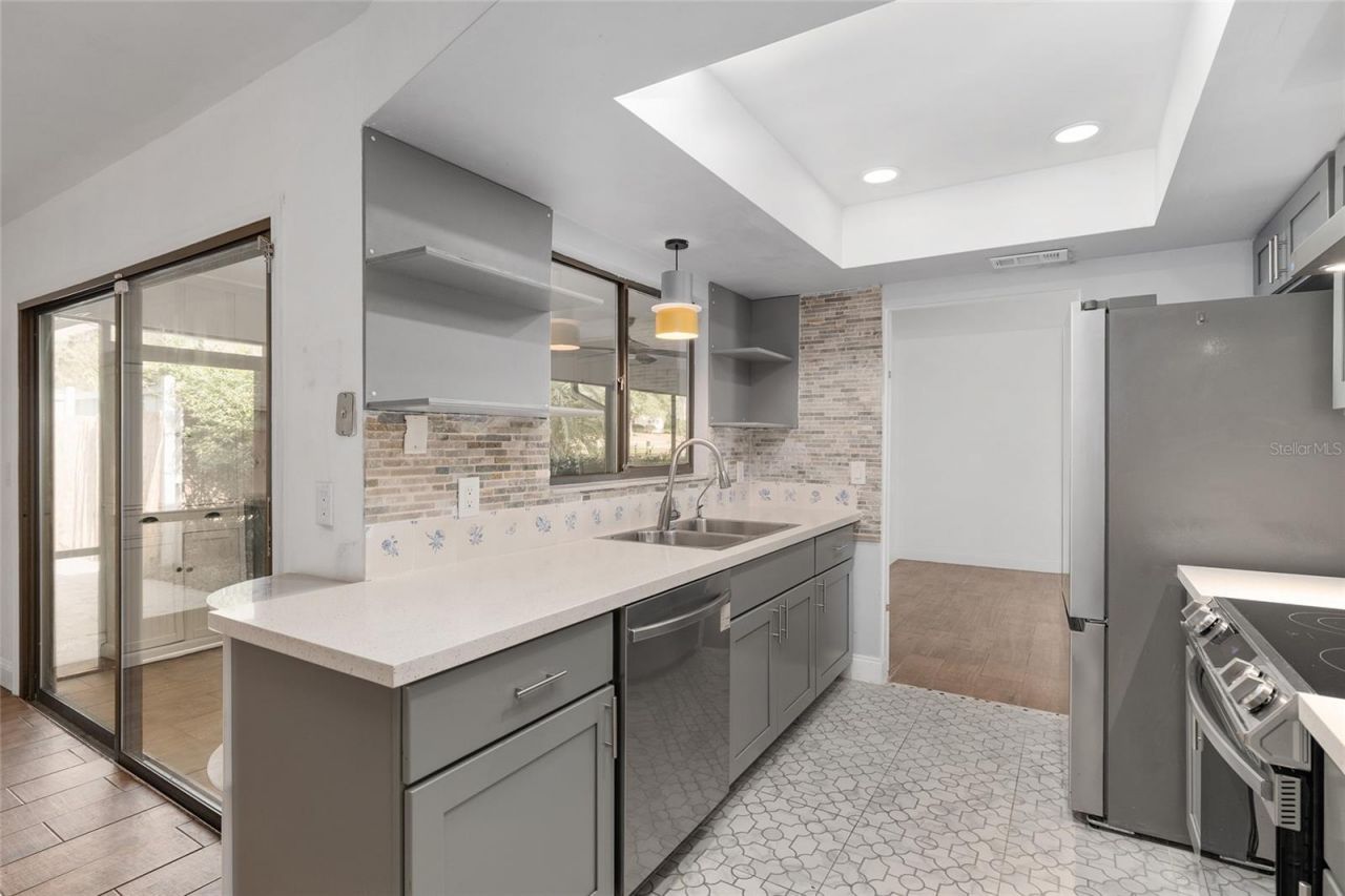 6242 NW 105th Avenue, Alachua, FL 32615 Photo