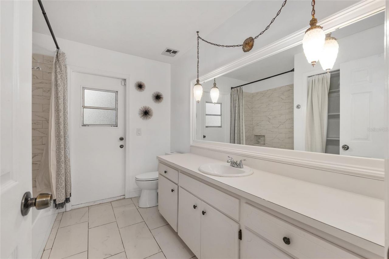 6242 NW 105th Avenue, Alachua, FL 32615 Photo