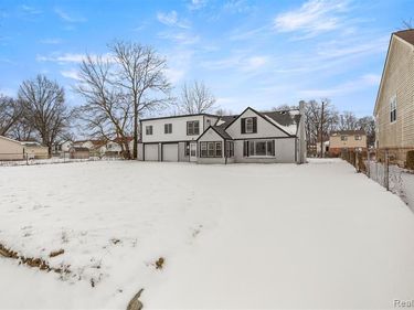6071 Dexter Street, Romulus, MI 48174
