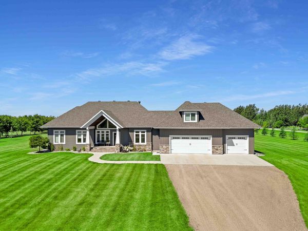 7179 37th Street N, Moorhead, MN 56560