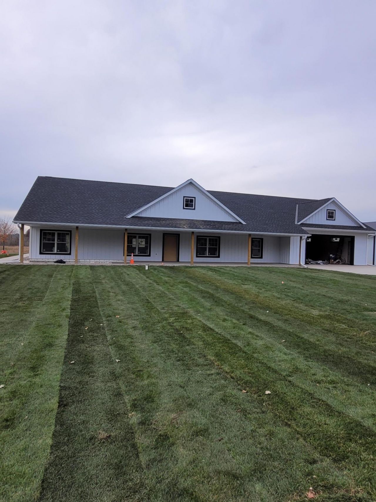 19590 University Avenue Nw, Oak Grove, MN 55011 Main Photo