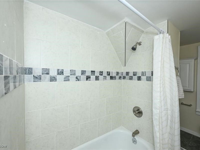 614 Parkview Avenue, Akron, OH 44310 Photo 17