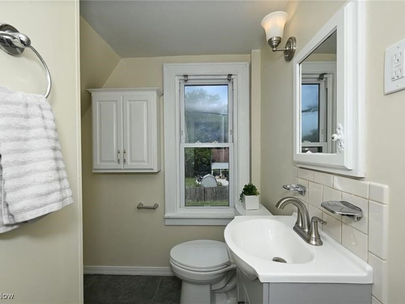 614 Parkview Avenue, Akron, OH 44310 Photo 18