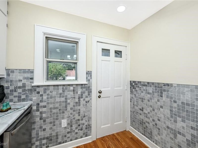 614 Parkview Avenue, Akron, OH 44310 Photo 9