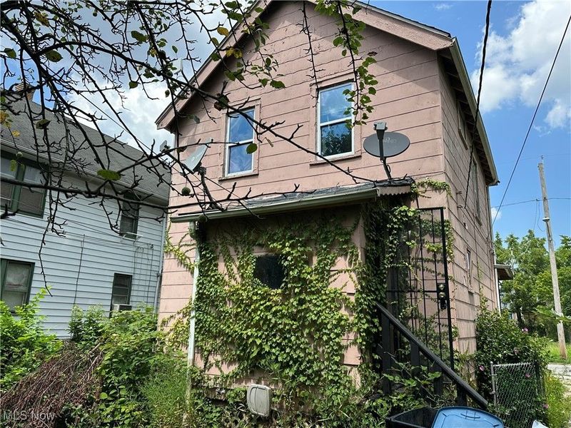 13302 Durkee Avenue, Cleveland, OH 44105 Photo 11