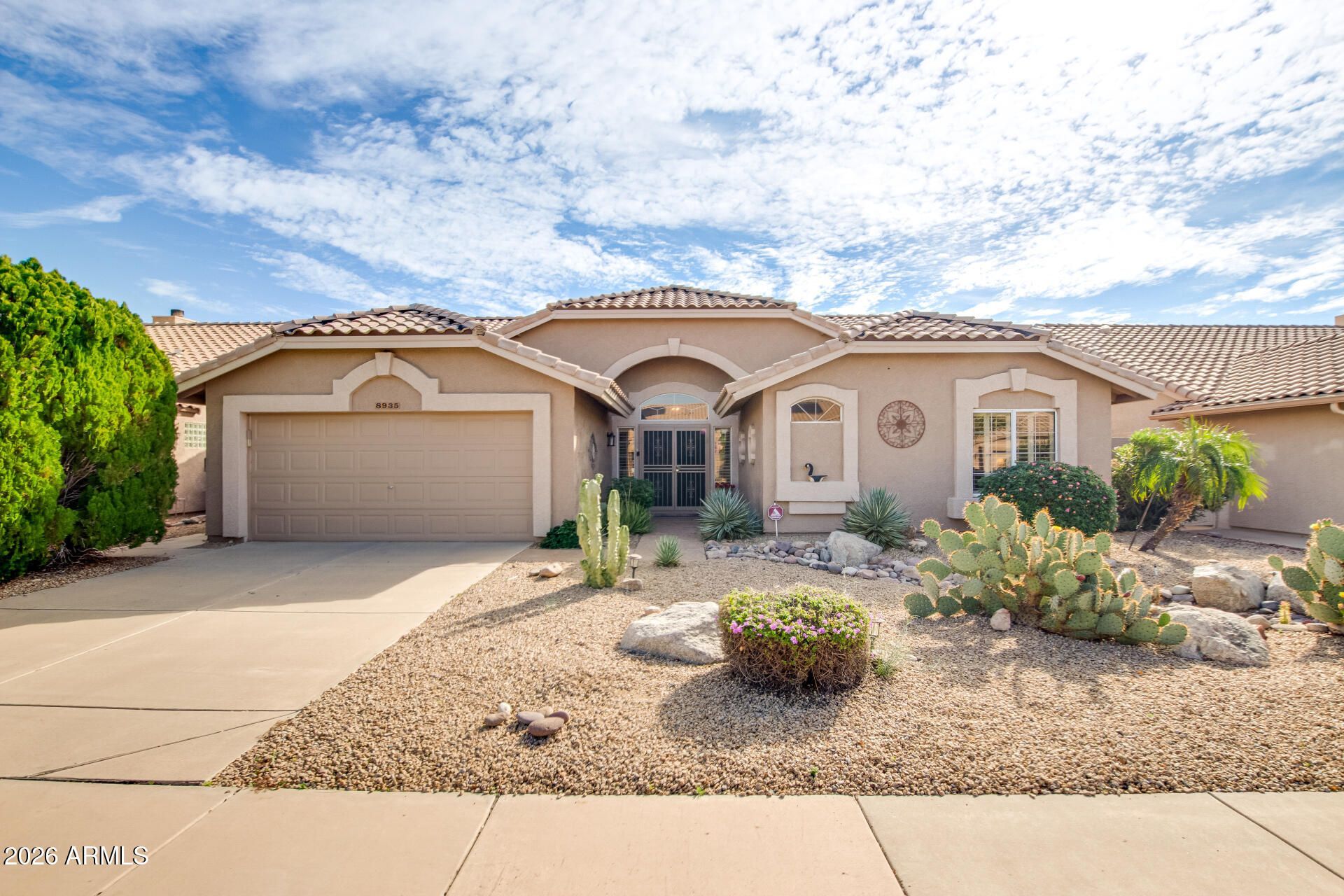 8935 W Kerry Lane, Peoria, AZ 85382 Main Photo