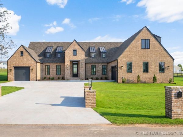 207 W 172nd Street S, Mounds, OK 74047