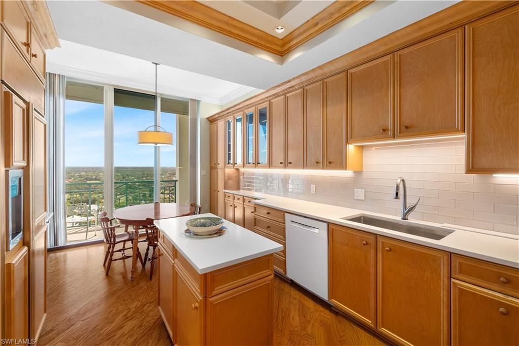7515 Pelican Bay Blvd, Unit PH D, Naples, FL 34108 Photo