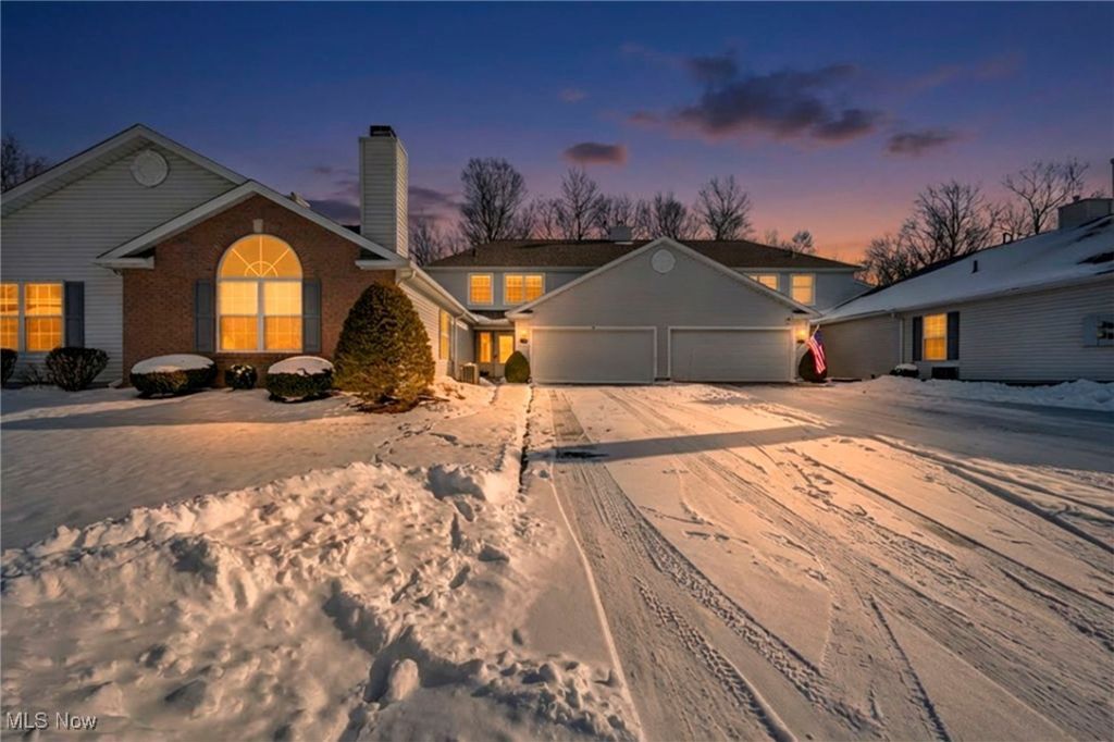 7568 Monterey Bay, Unit 4, Mentor on the Lake, OH 44060 Main Photo