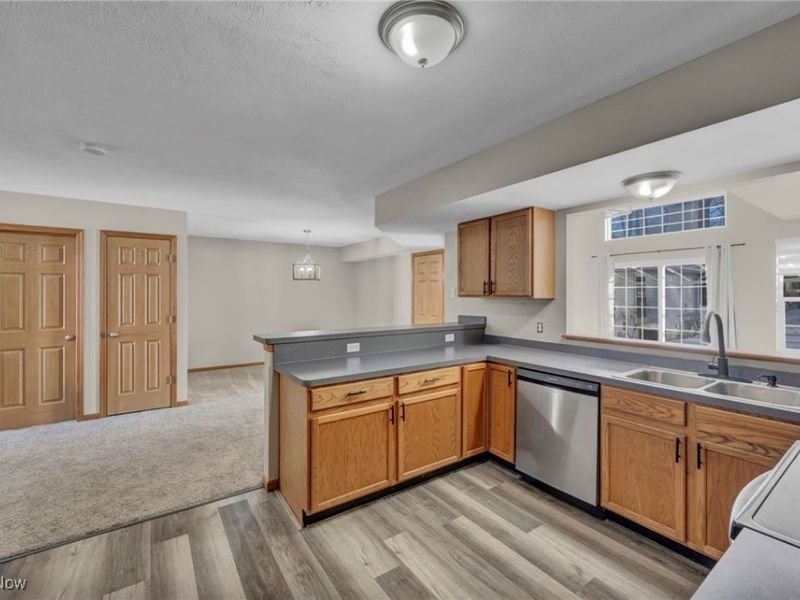 7568 Monterey Bay, Unit 4, Mentor on the Lake, OH 44060 Photo 14