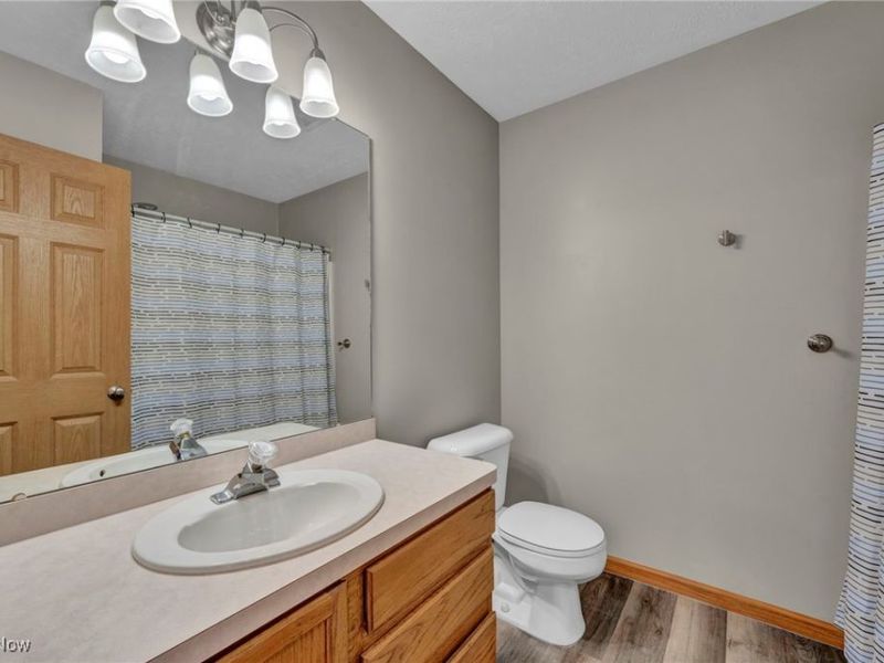 7568 Monterey Bay, Unit 4, Mentor on the Lake, OH 44060 Photo 21