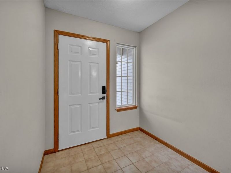 7568 Monterey Bay, Unit 4, Mentor on the Lake, OH 44060 Photo 7