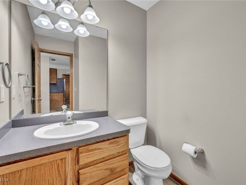 7568 Monterey Bay, Unit 4, Mentor on the Lake, OH 44060 Photo 8