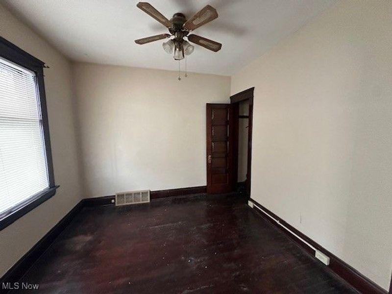 5295 Harvard Avenue, Newburgh Heights, OH 44105 Photo 6