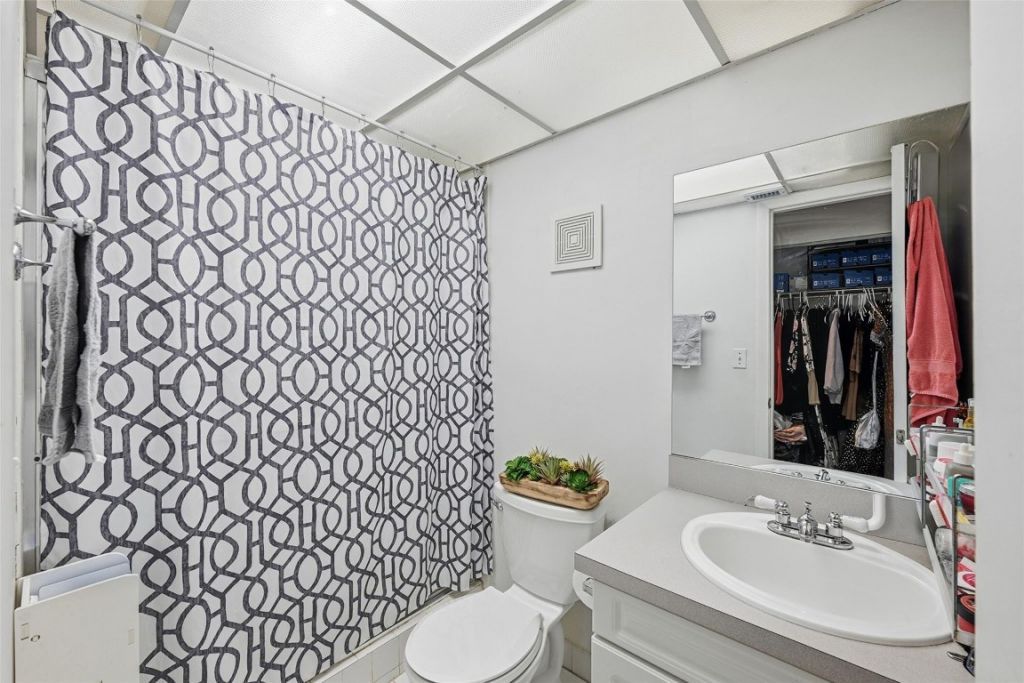 7500 NW 17th Street, Unit 110, Plantation, FL 33313 Photo