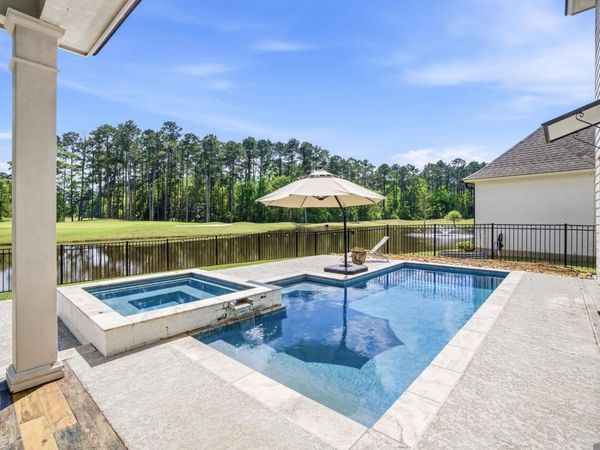 9421 St Andrews Ct, Denham Springs, LA 70726