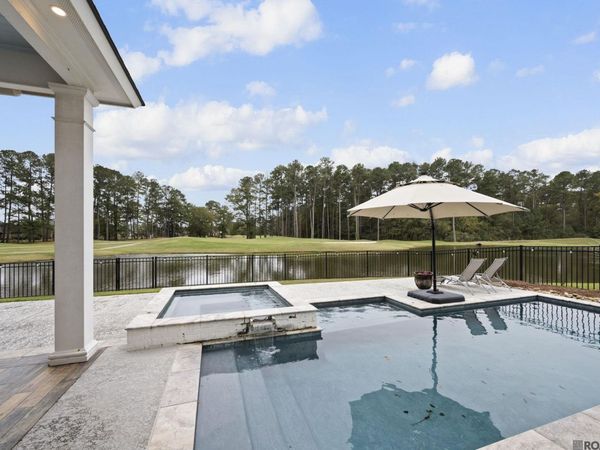 9421 St Andrews Ct, Denham Springs, LA 70726