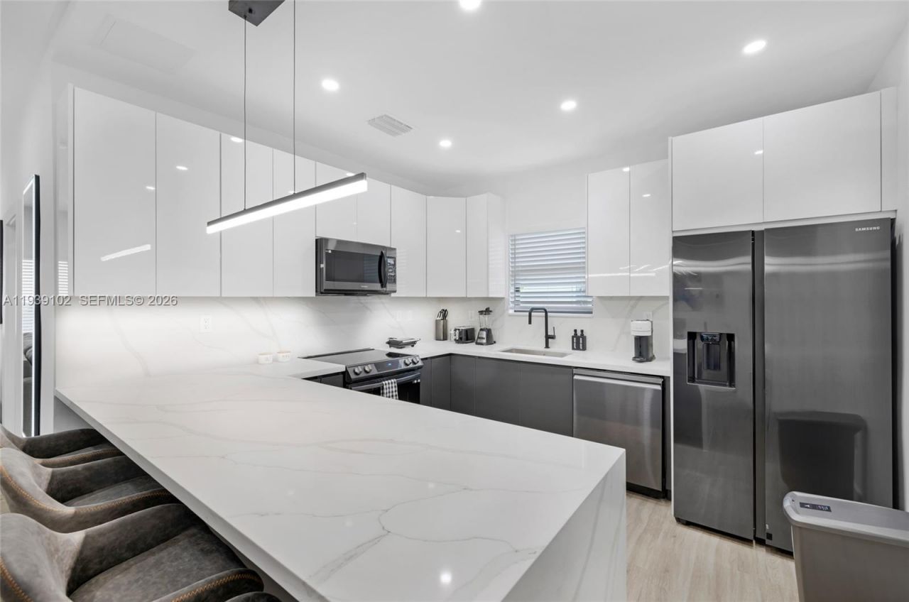 121 NW 53rd St, Miami, FL 33127 Photo