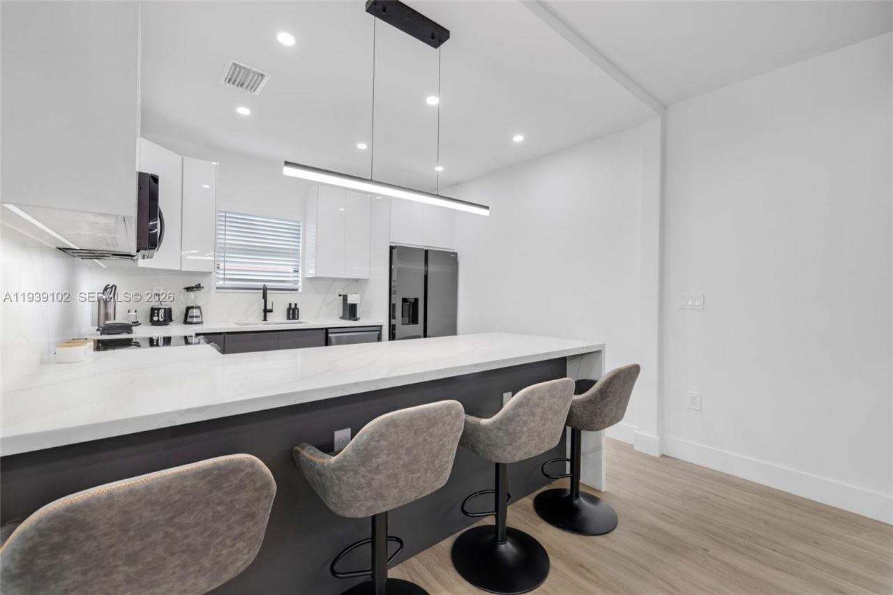 121 NW 53rd St, Miami, FL 33127 Photo