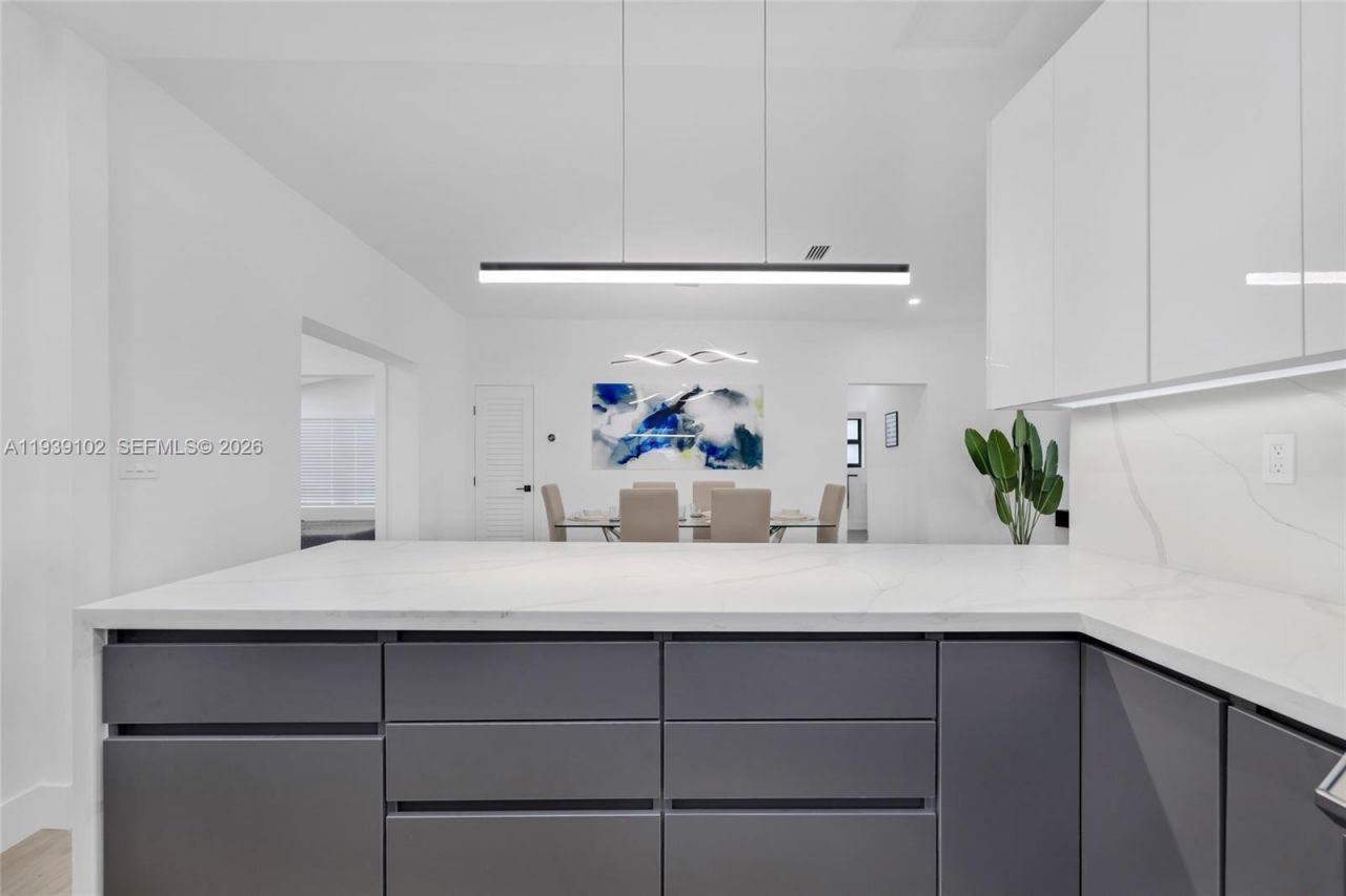 121 NW 53rd St, Miami, FL 33127 Photo