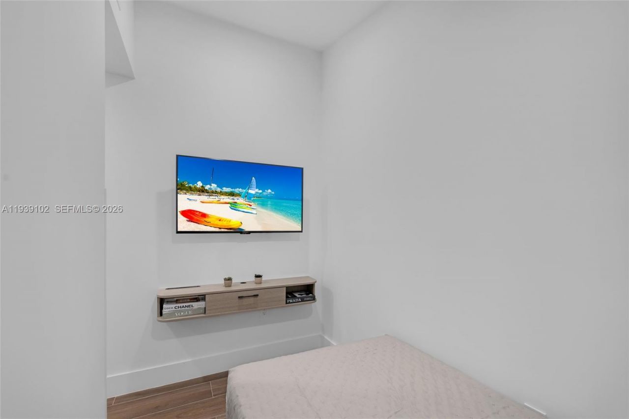 121 NW 53rd St, Miami, FL 33127 Photo