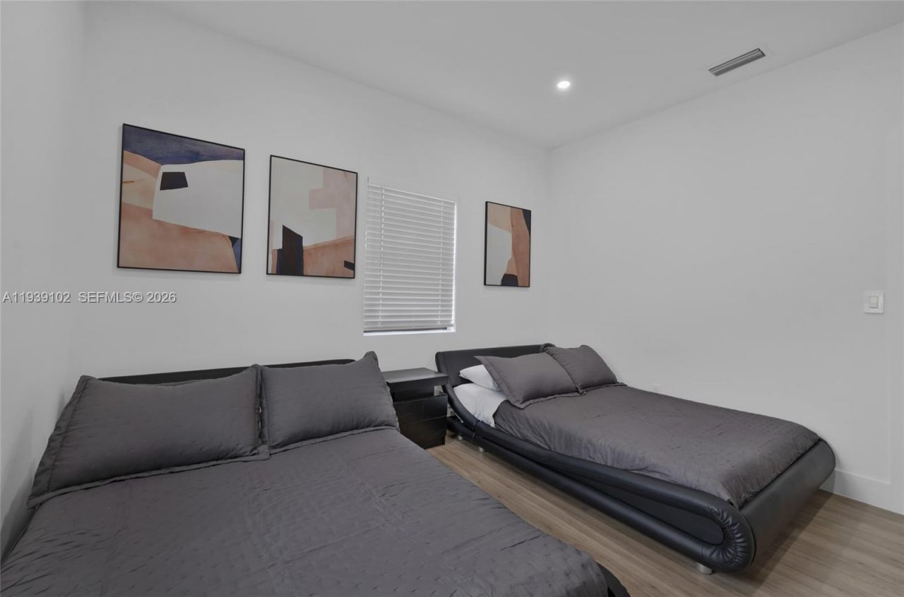 121 NW 53rd St, Miami, FL 33127 Photo