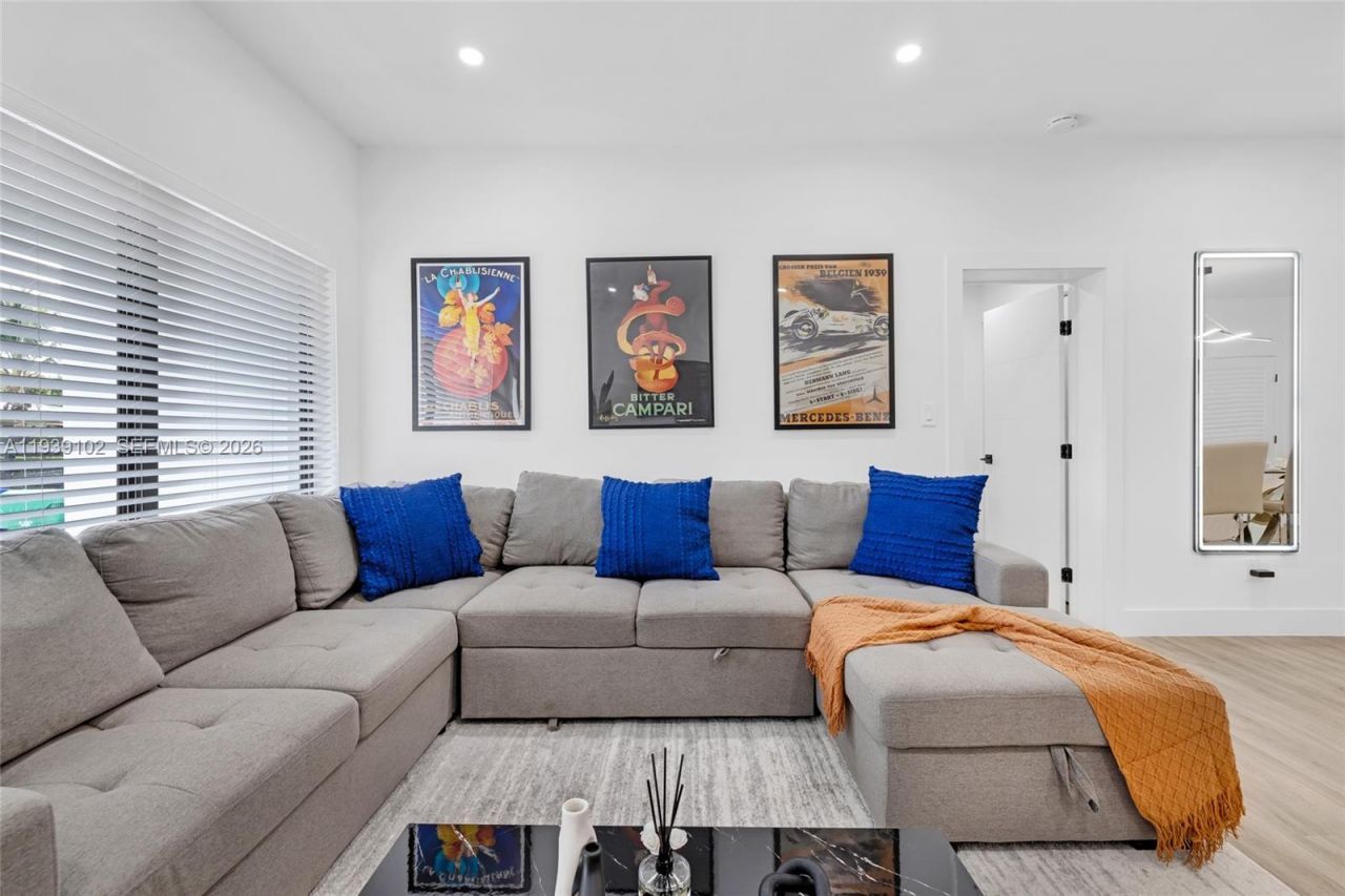 121 NW 53rd St, Miami, FL 33127 Photo