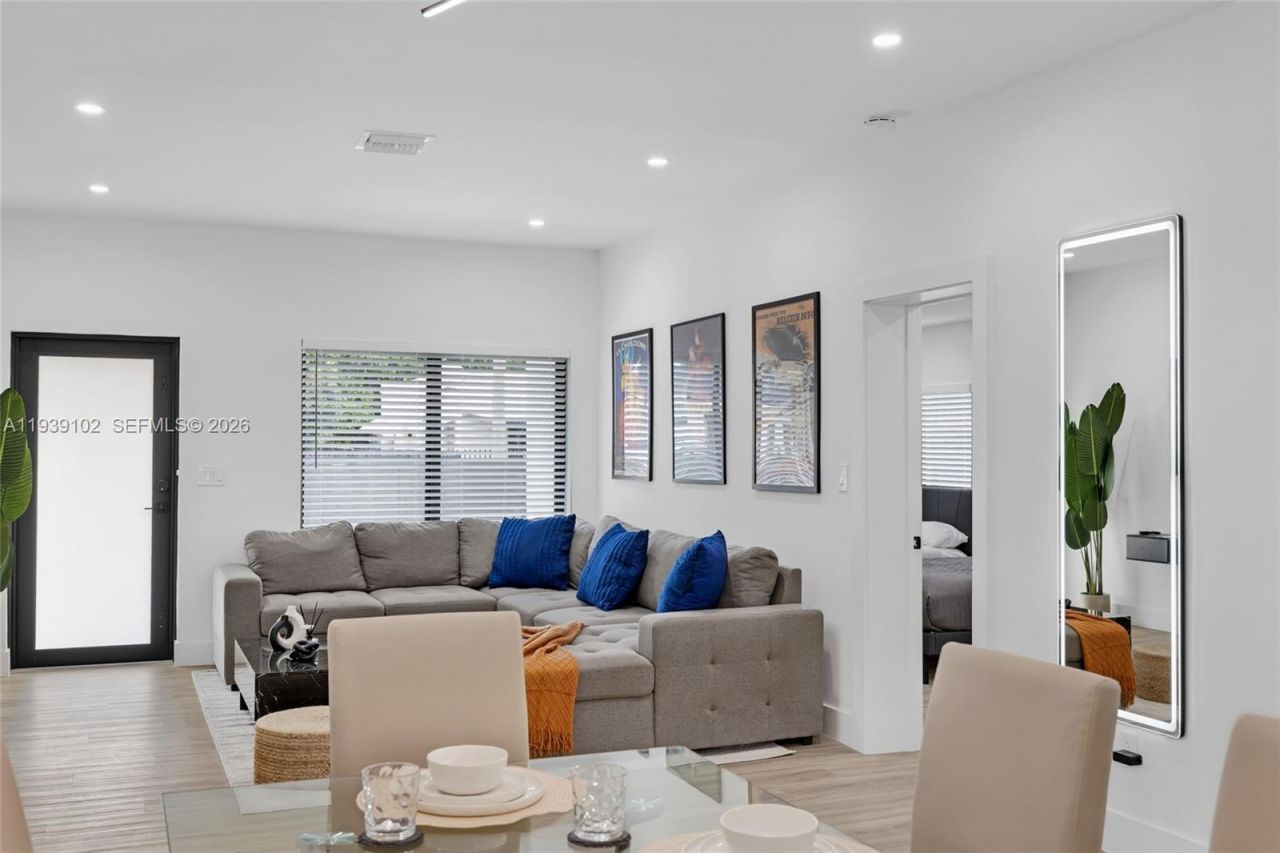 121 NW 53rd St, Miami, FL 33127 Photo