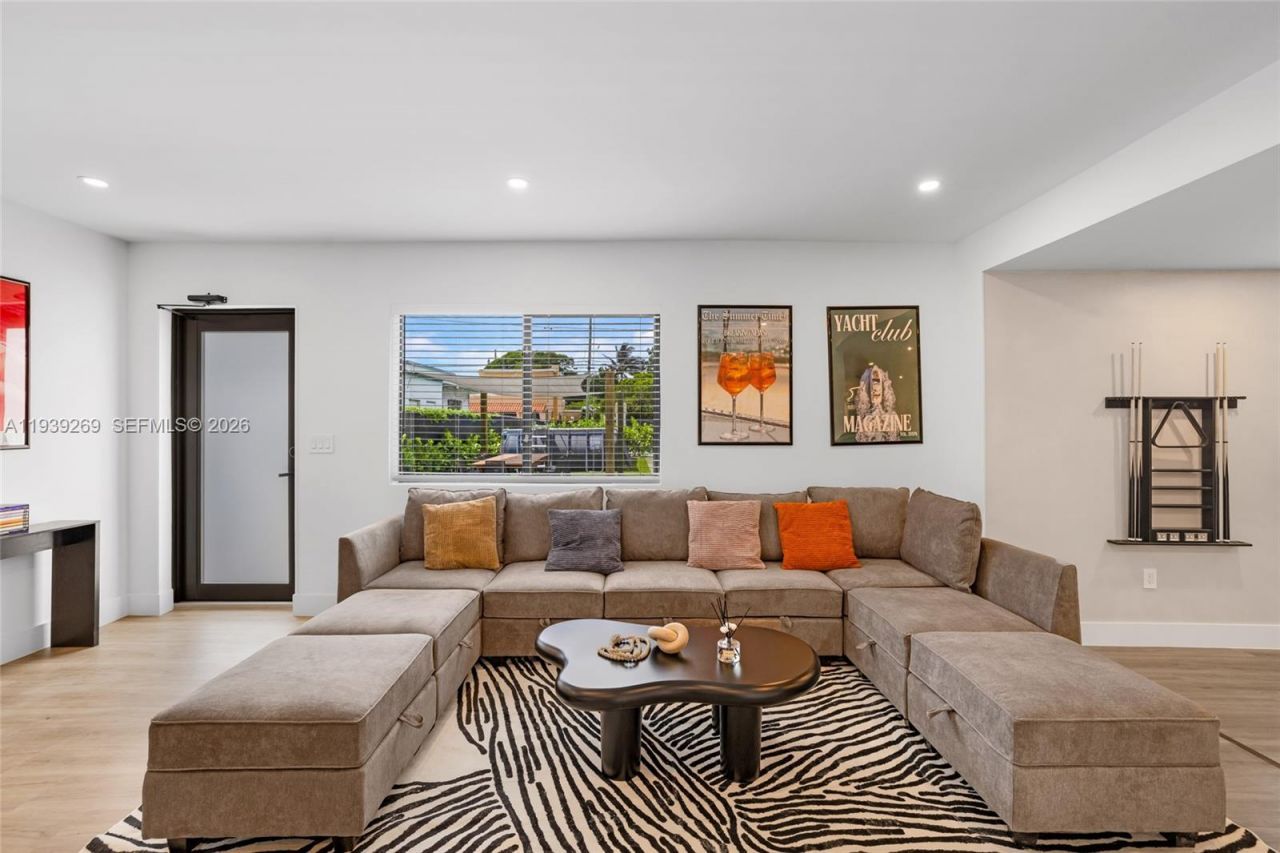 111 NW 53rd St, Miami, FL 33127 Photo