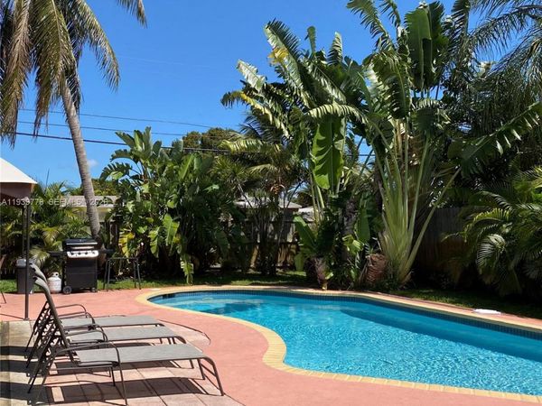 2539 Thomas St, Hollywood, FL 33020