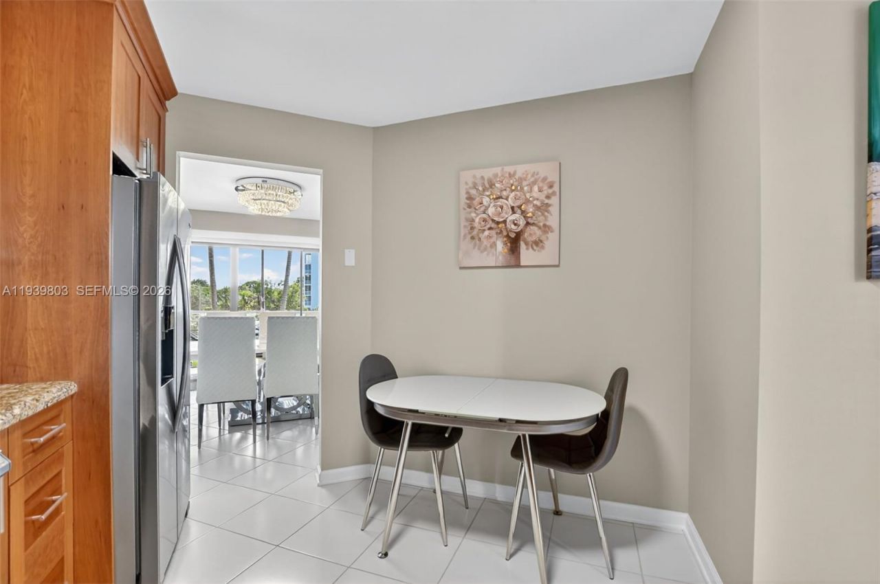 5901 Camino Del Sol , Unit 207, Boca Raton, FL 33433 Photo