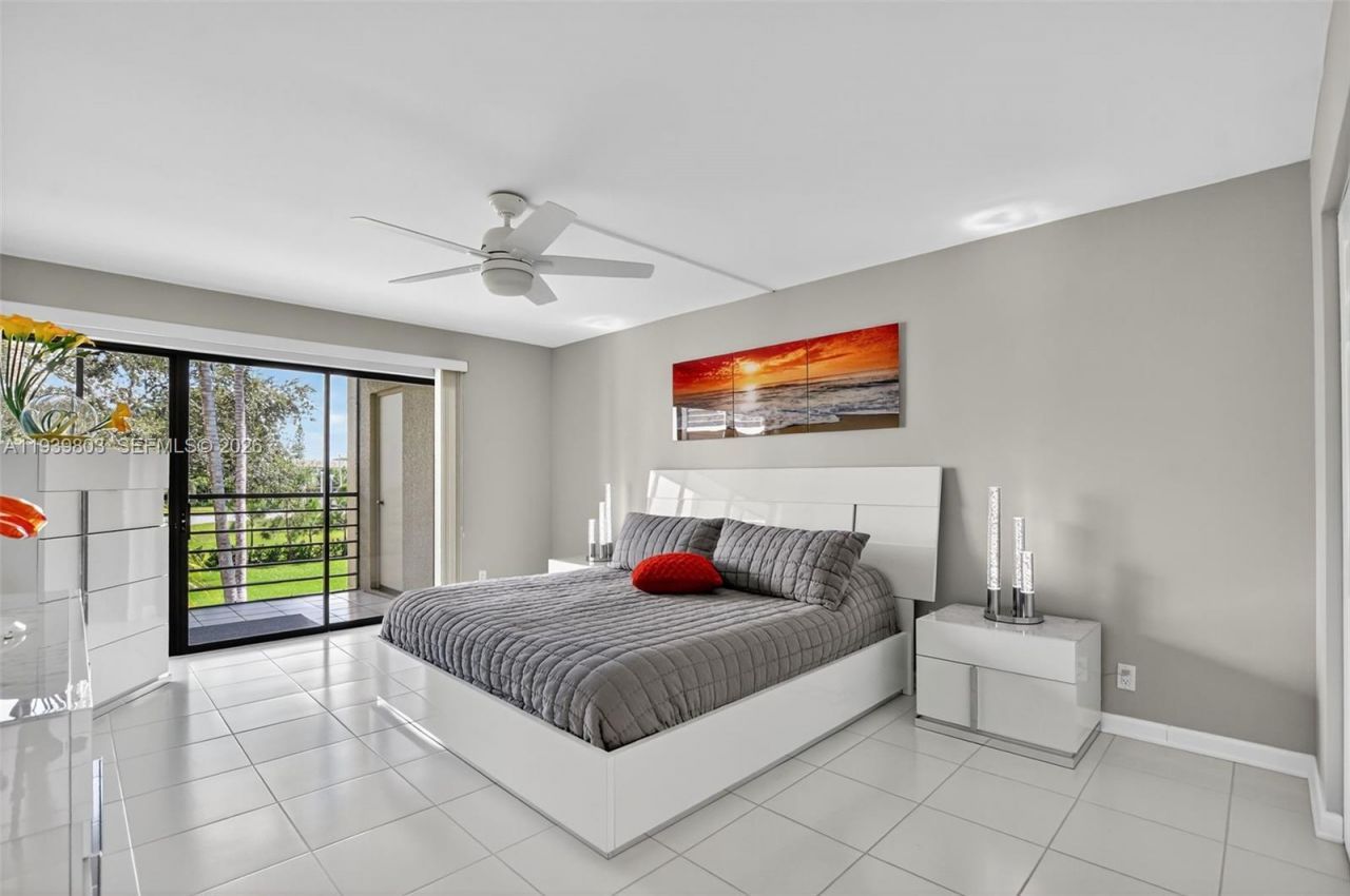 5901 Camino Del Sol , Unit 207, Boca Raton, FL 33433 Photo