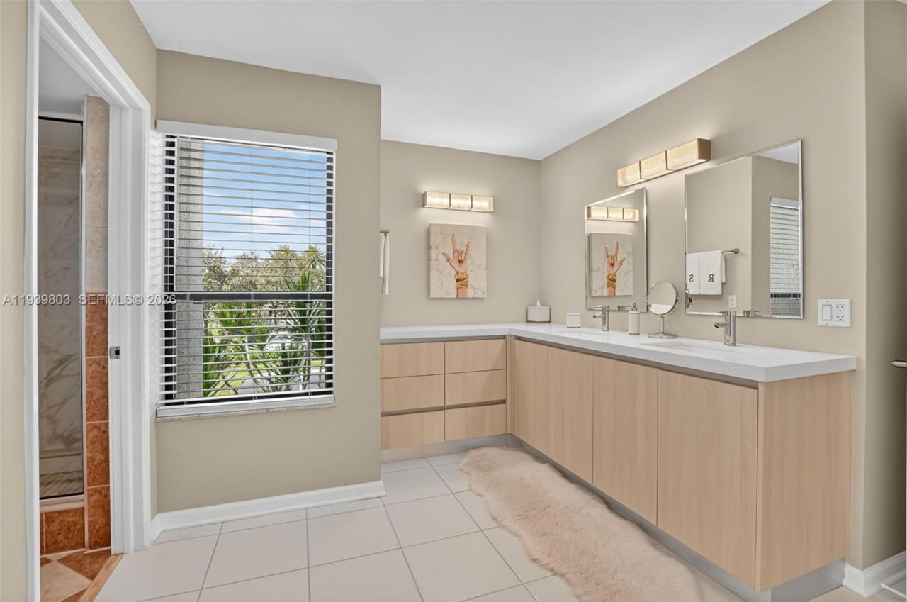 5901 Camino Del Sol , Unit 207, Boca Raton, FL 33433 Photo