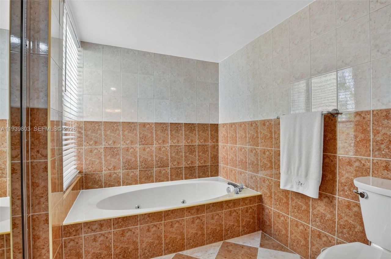 5901 Camino Del Sol , Unit 207, Boca Raton, FL 33433 Photo