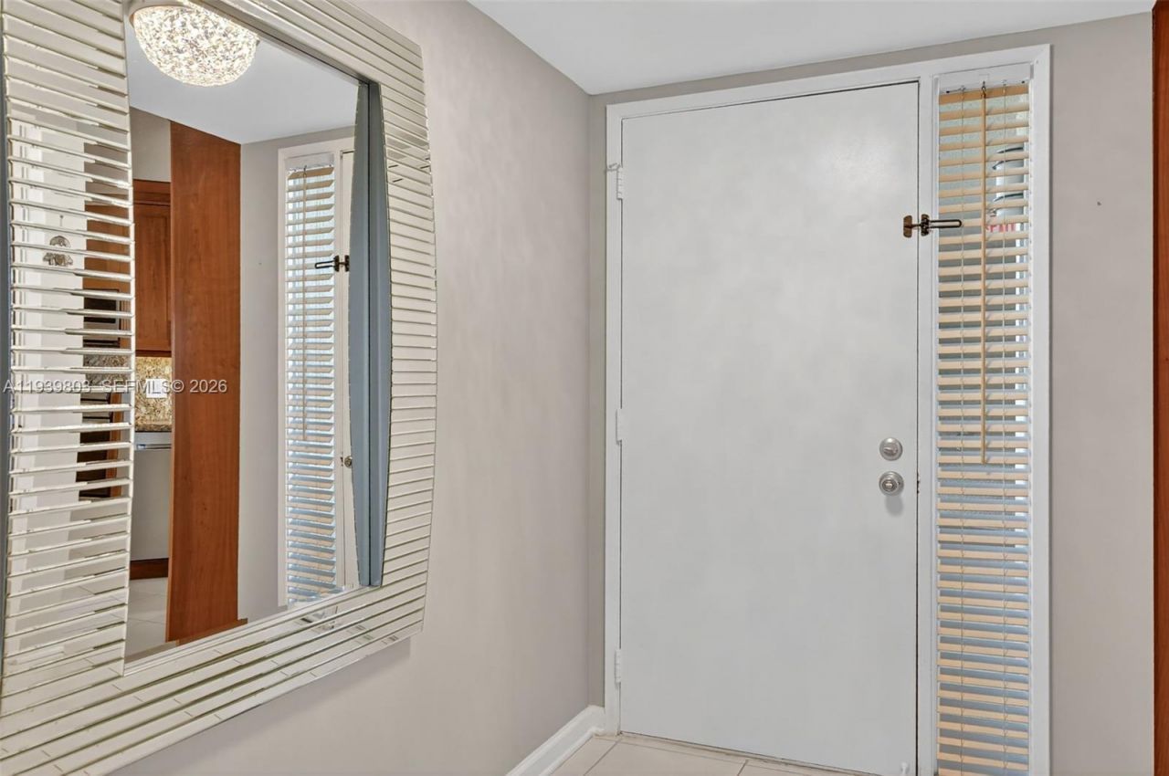 5901 Camino Del Sol , Unit 207, Boca Raton, FL 33433 Photo