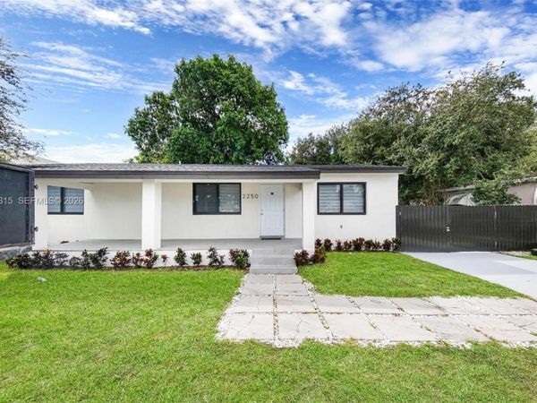 2250 NW 95th St, Miami, FL 33147