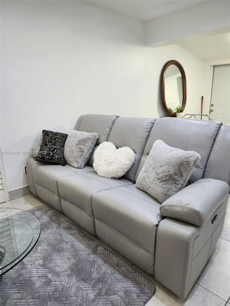 2116 Monroe Ter, Hollywood, FL 33020 Photo