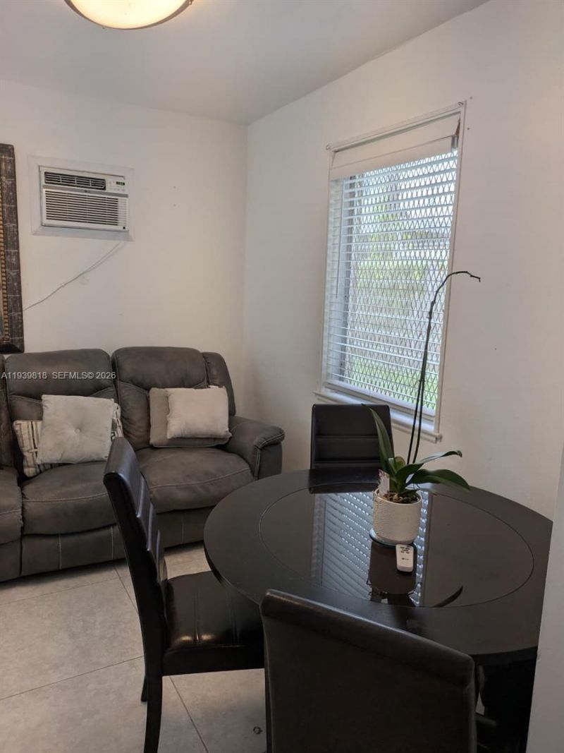 2116 Monroe Ter, Hollywood, FL 33020 Photo