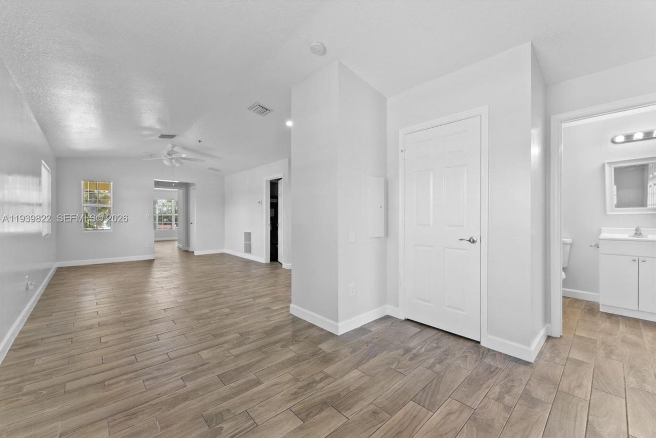 56 W 12th St, Riviera Beach, FL 33404 Photo