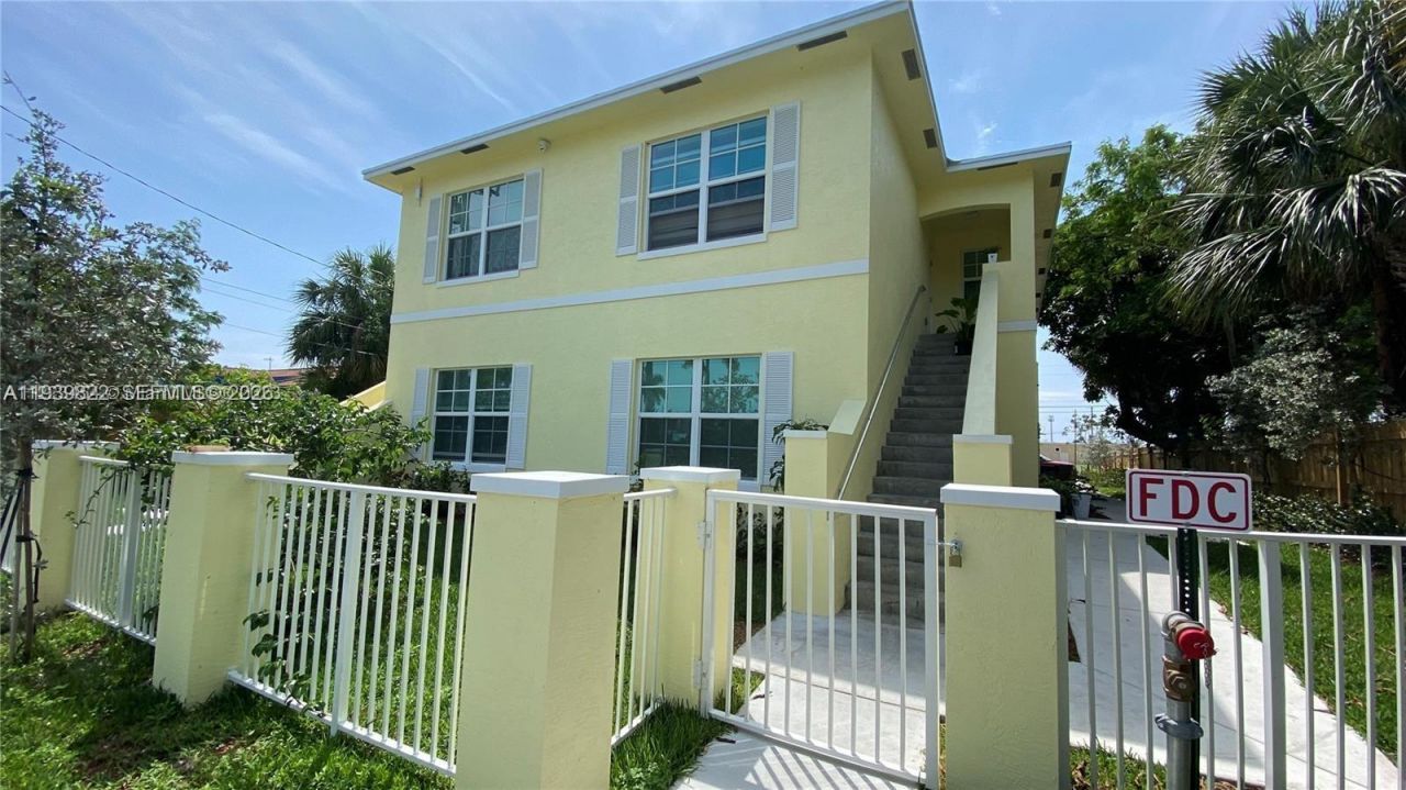 56 W 12th St, Riviera Beach, FL 33404 Photo